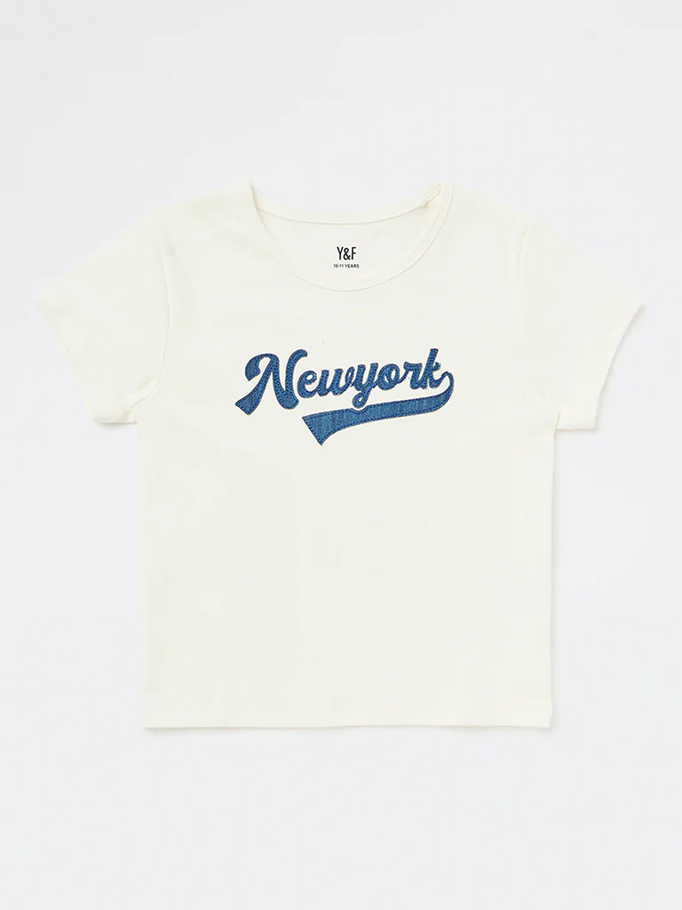 Y&F Kids Girls White Text-Embroidered Cotton-Blend T-Shirt - Image 3