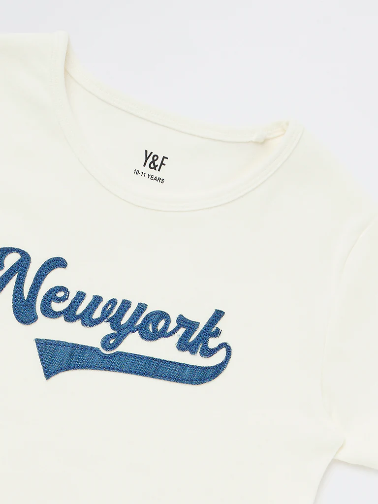 Y&F Kids Girls White Text-Embroidered Cotton-Blend T-Shirt - Image 5