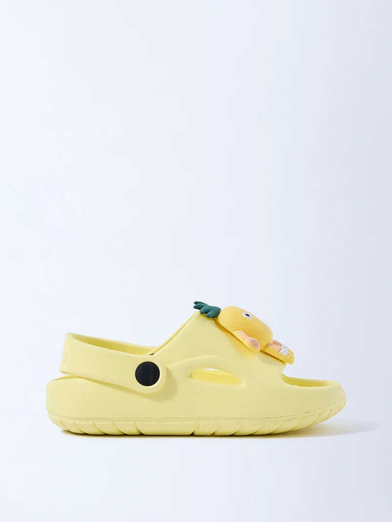 Yellow Yellow Applique Detailed Clogs