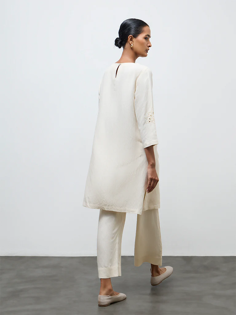 Zuba Cream Floral Embroidered A-Line Kurta - Image 4