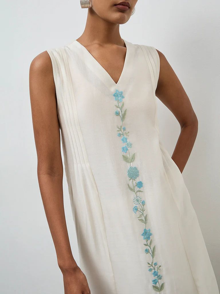 Zuba Ivory Embroidered Cotton-Blend A-Line Kurta - Image 3