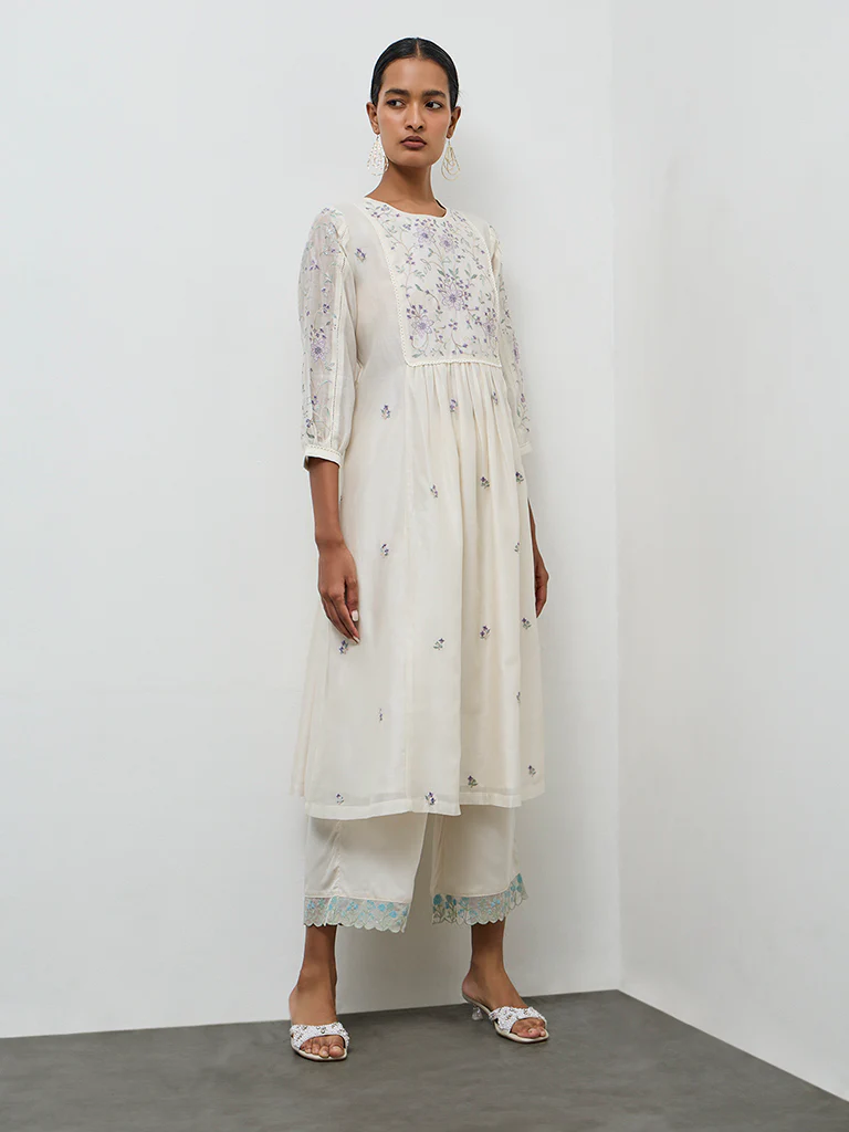 Zuba Off-White Floral Embroidered Cotton-Blend A-Line Kurta