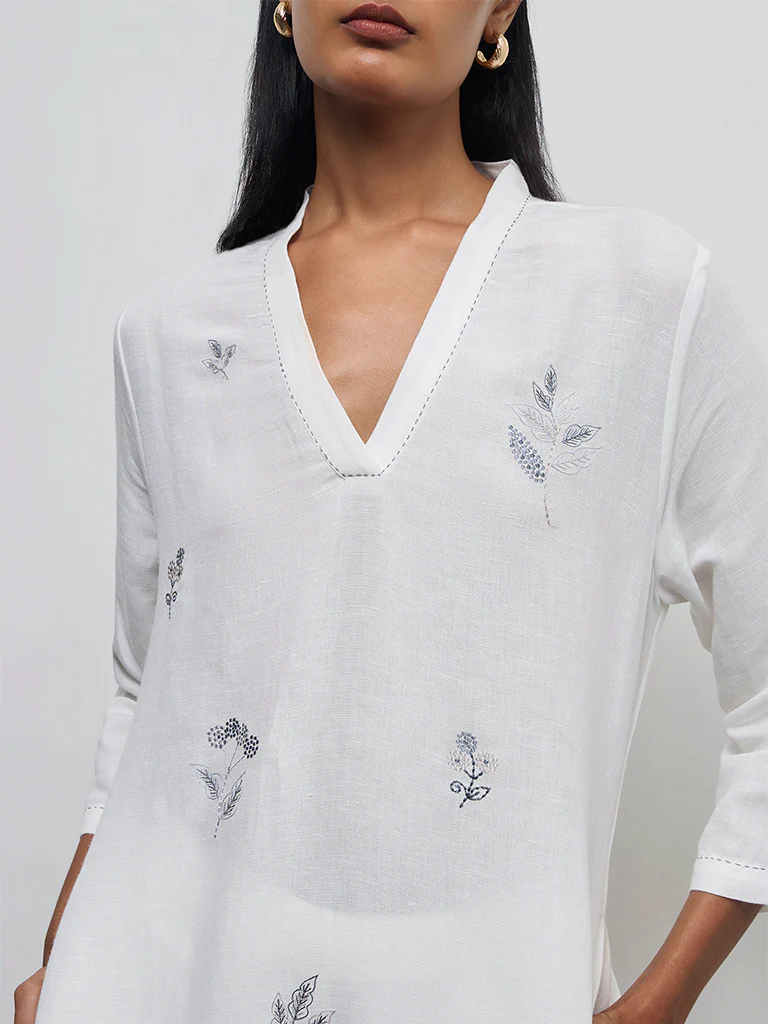 Zuba White Floral Embroidered A-Line Kurta - Image 2