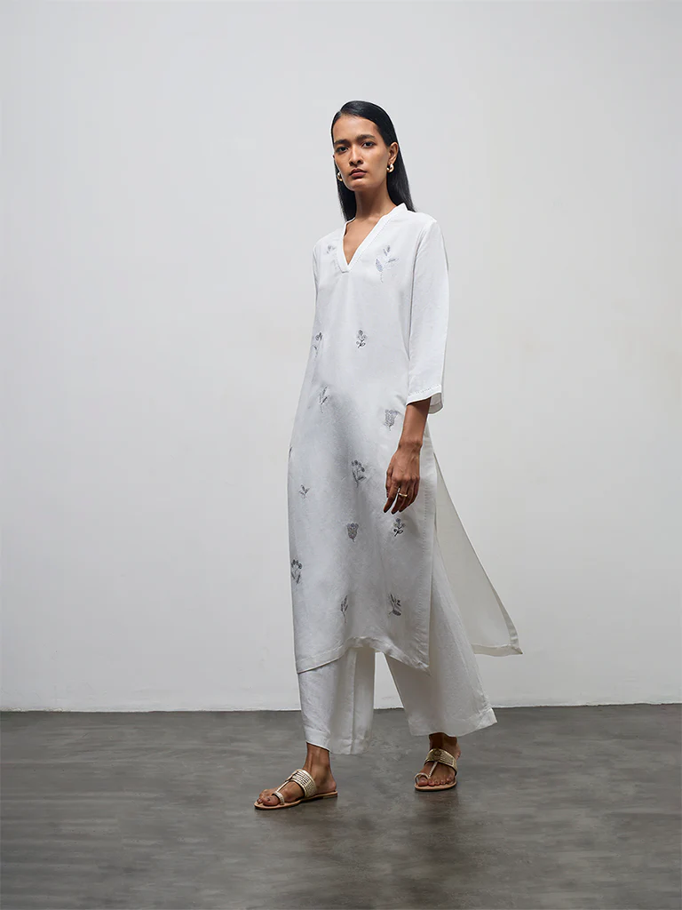 Zuba White Floral Embroidered A-Line Kurta - Image 3