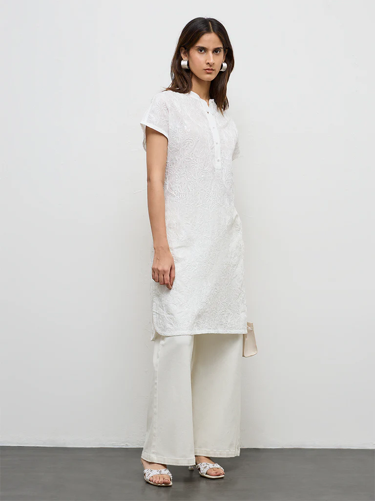 Zuba White Floral Embroidered Cotton-Blend A-Line Kurta